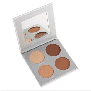Pur Highlight & Contour Palette